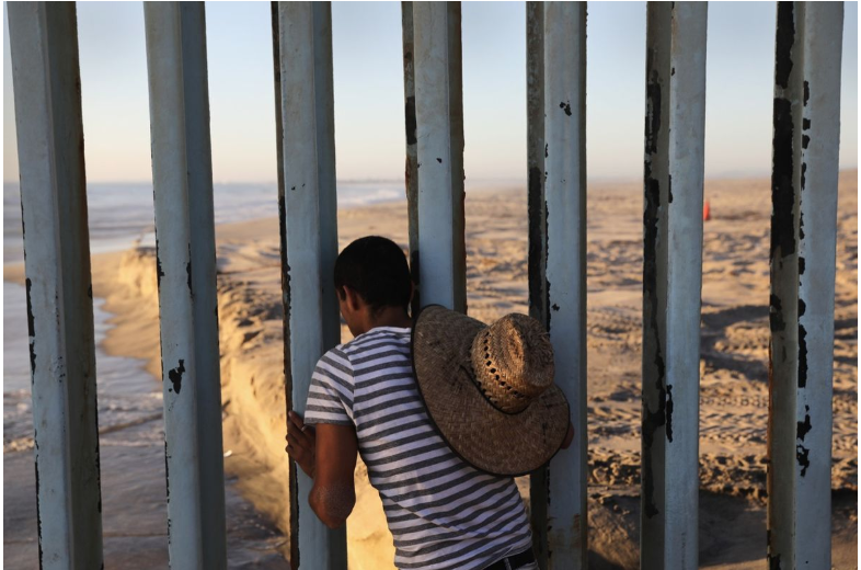 10 Photographers Who Have Told the Story of the U.S."“Mexico Border