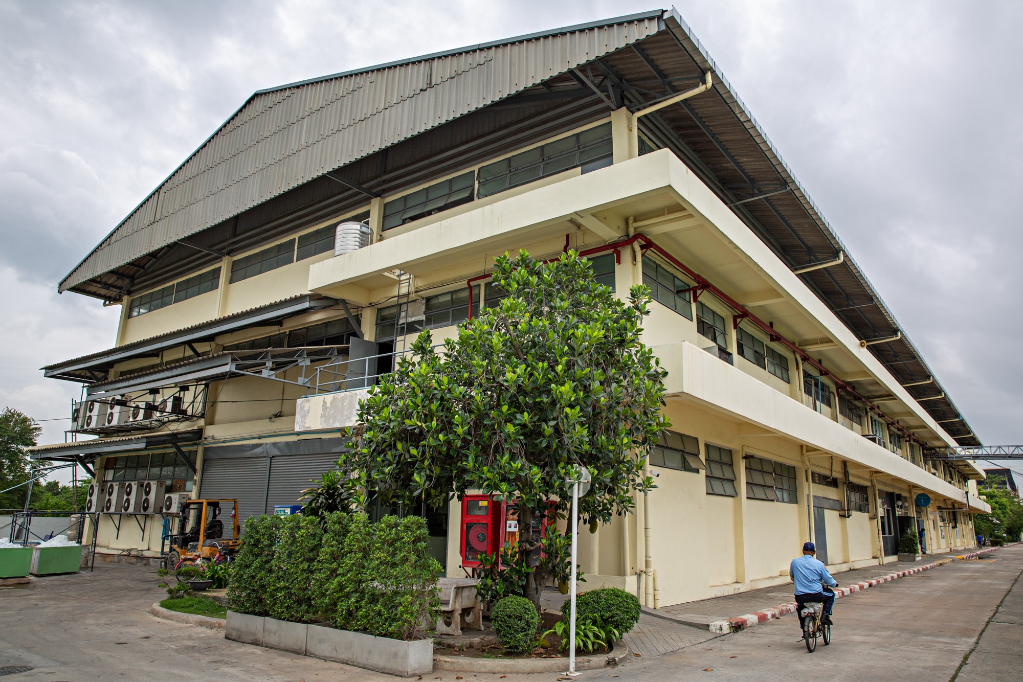 The outside of the old building at Brille24&rsquo;s TOG labratory in Bangkok, Thailand, April 2018.