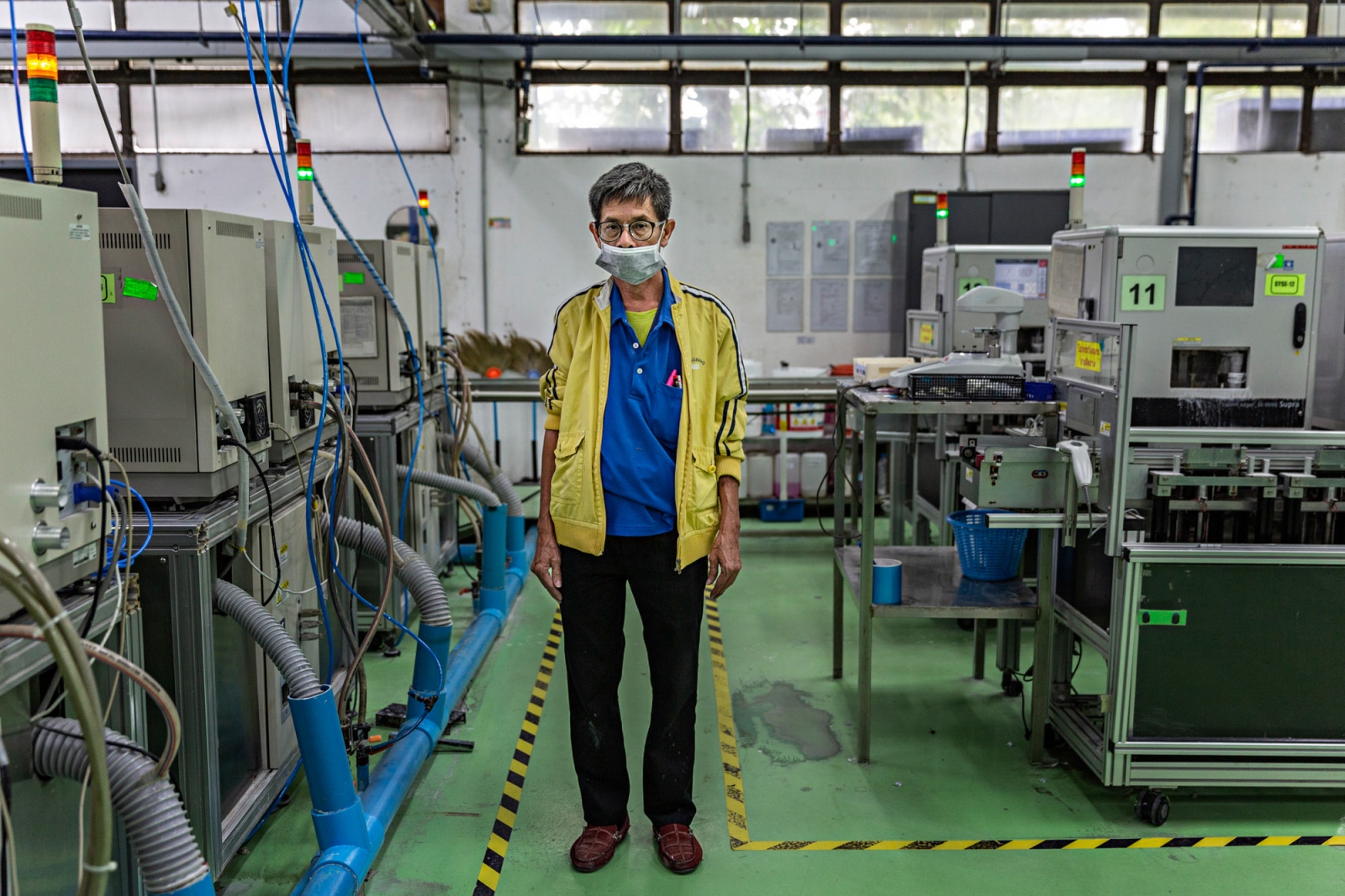 Thailand Glasses Factory Stern Andre Malerba Photographer
