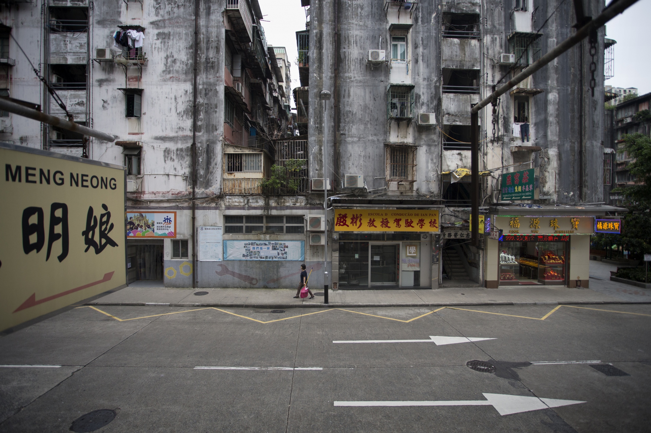 Multibillion-dollar Macau: a city of glitz and grit - 