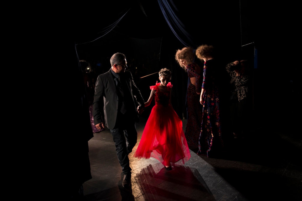 Art and Documentary Photography - Loading 28d906_89bd3caaeb7249c7bc02269379e1f917_mv2.jpg