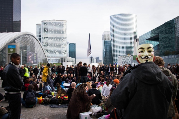 Occupy la Défense