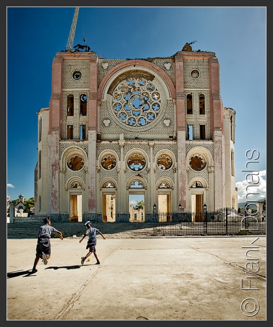 Art and Documentary Photography - Loading 16-2839.jpg