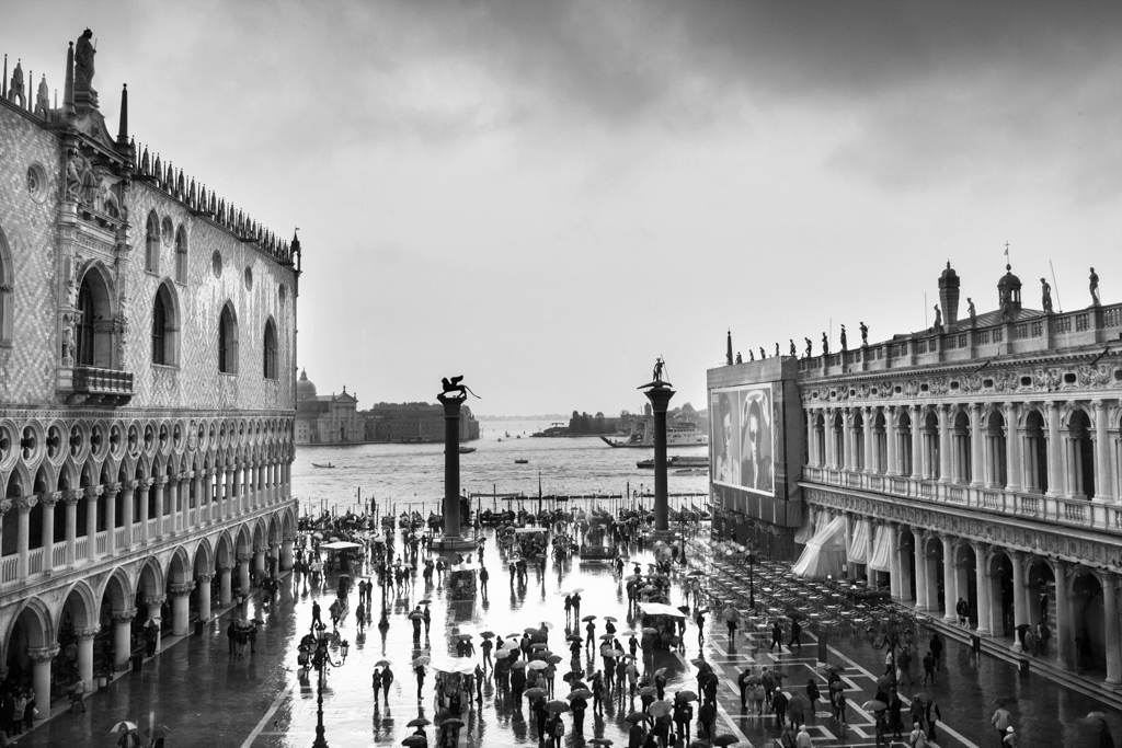 Postcards from Venice - Black&White edition