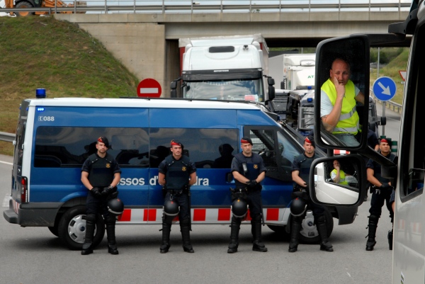Image from DAILY NEWS - Mossos d'Esquadra, national Catalan police,...