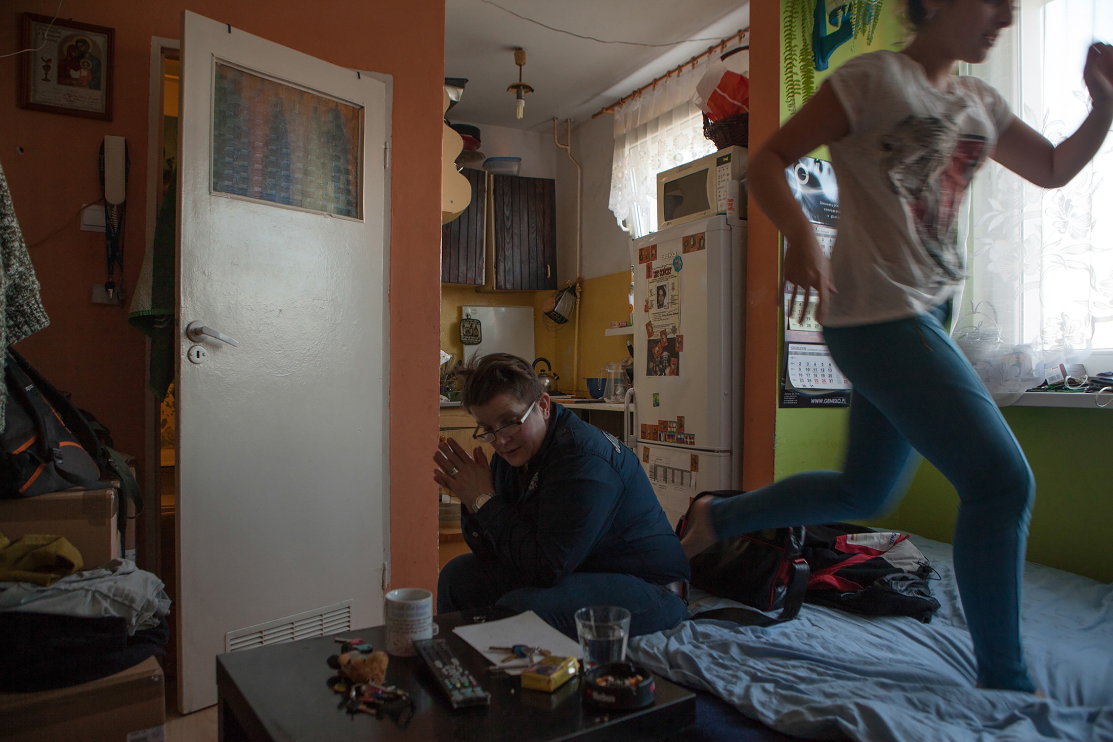 BETWEEN THE BLOCKS / Miedzy blokami - Honorata and Natalia, who was preparing to leave home in...