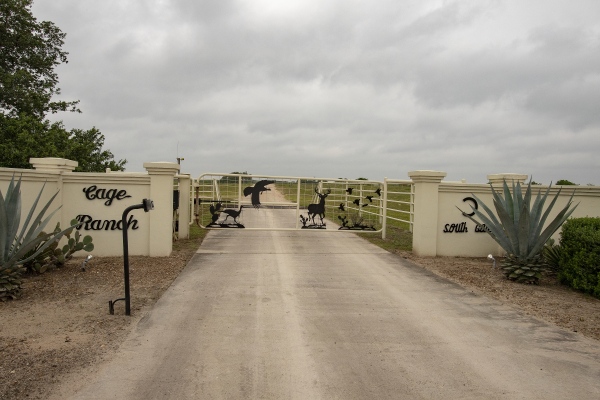 FALFURRIAS, TX : The Beginning of the Border - 