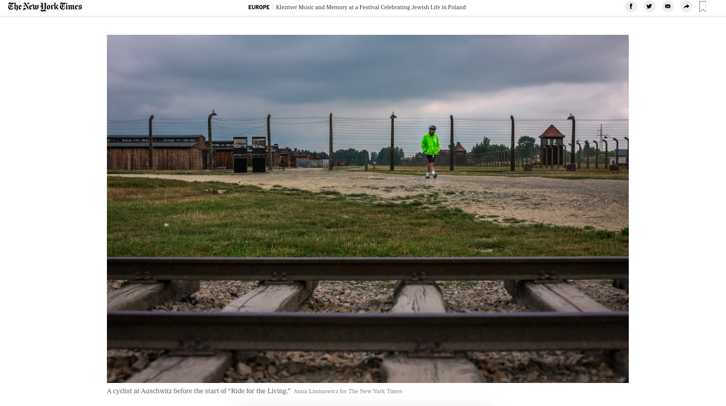 Art and Documentary Photography - Loading anna_liminowicz_for_The_New_York_Times_1.jpg
