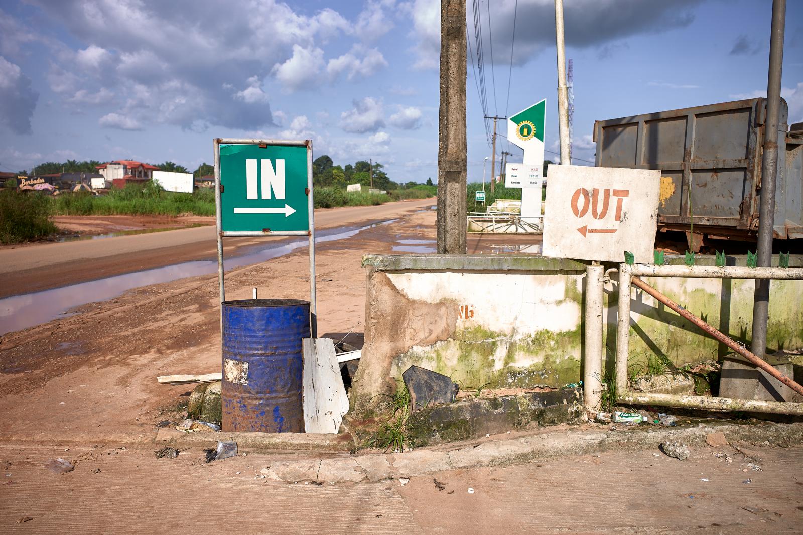  in and out, lagos-benin expressway, nigeria. 