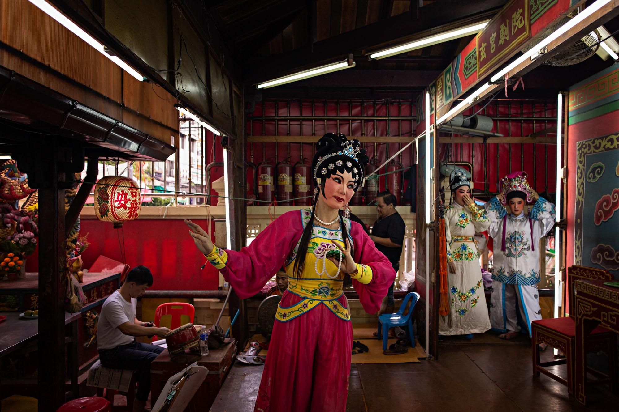 Travel - Chinese opera performers put on a play in Bangkok,...