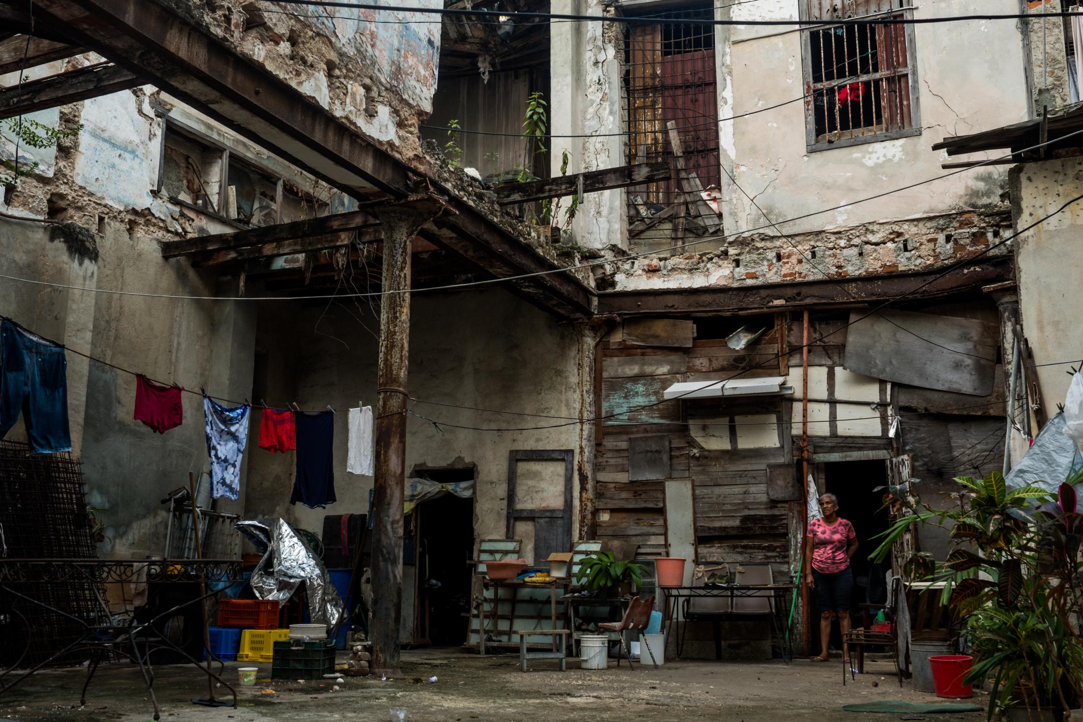 Havana: Collapsing colonial charm - 