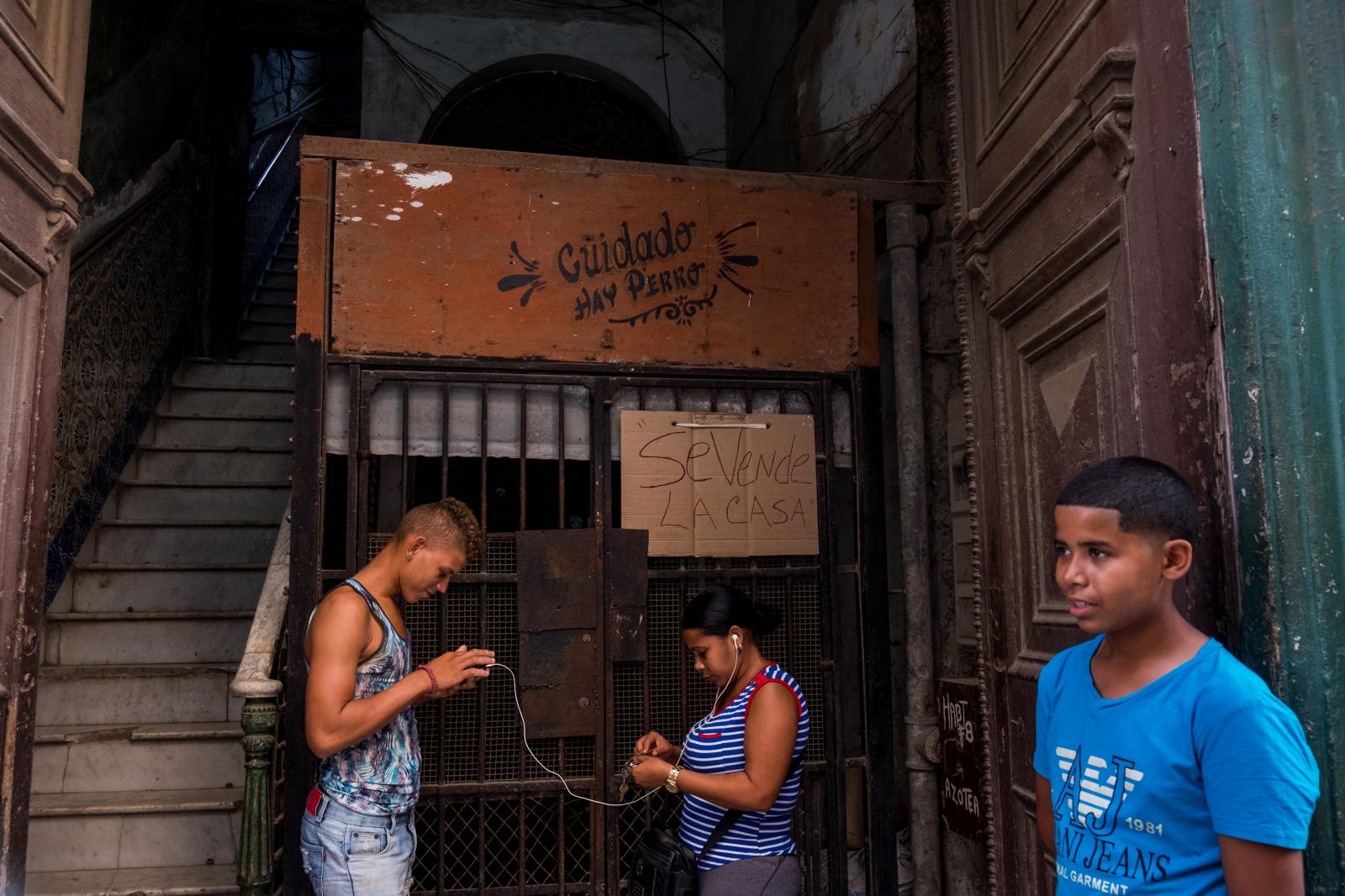 Informal housing market Havana