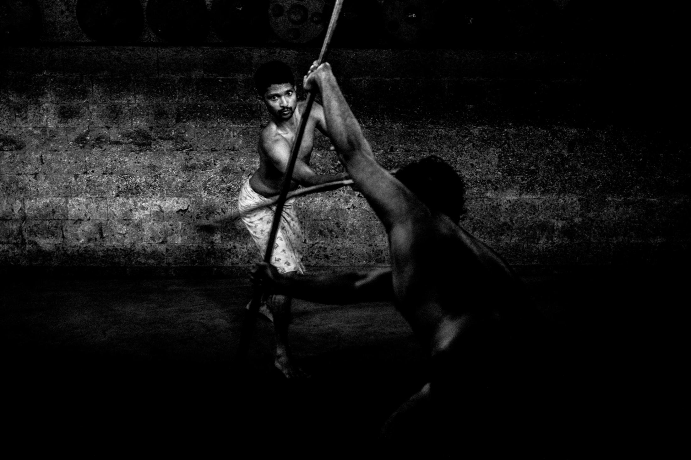 Kalaripayattu, the genesis of martial arts -   Sharida Vadi , the long stick training. 