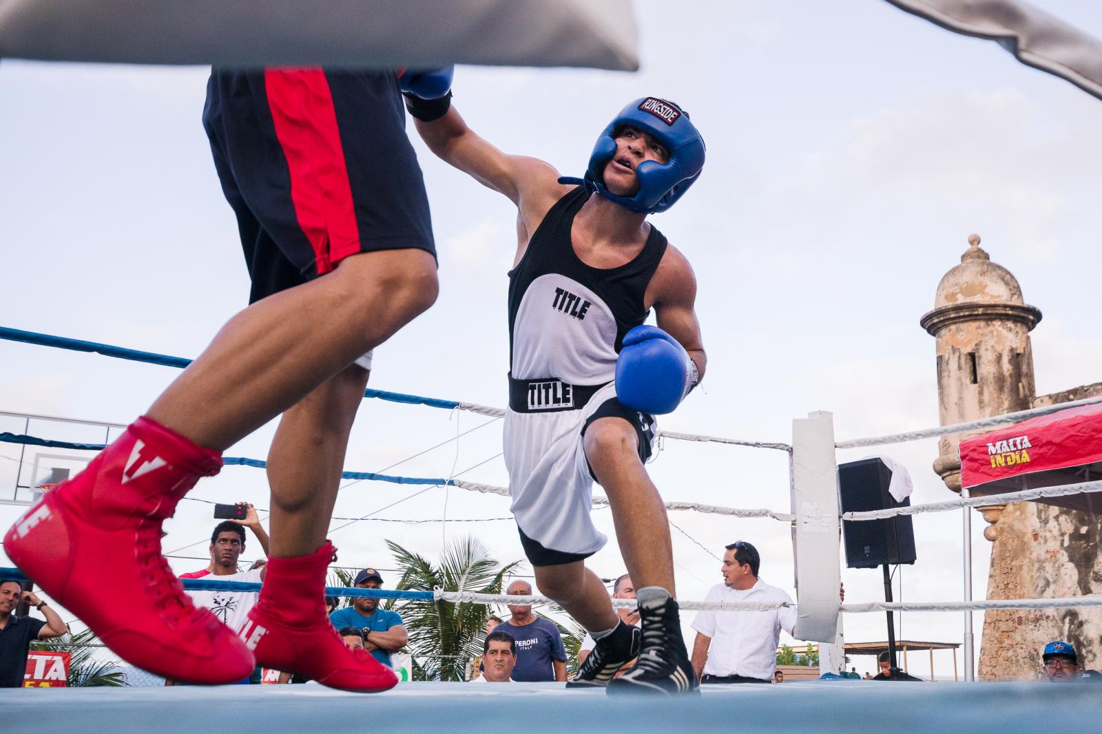 "Boxeo en La Perla". Amateur boxing in Puerto Rico