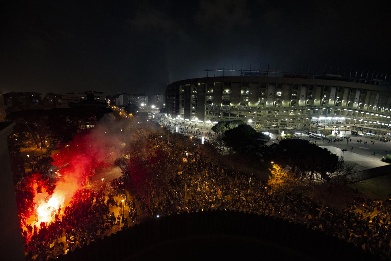 Catalan pro-independence demons... matches. (AP Photo/Joan Mateu)