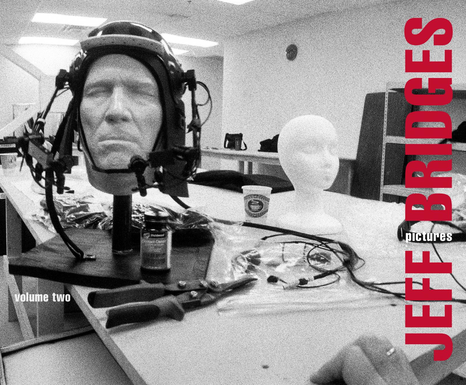 Jeff Bridges chats with Analog Talk Podcast