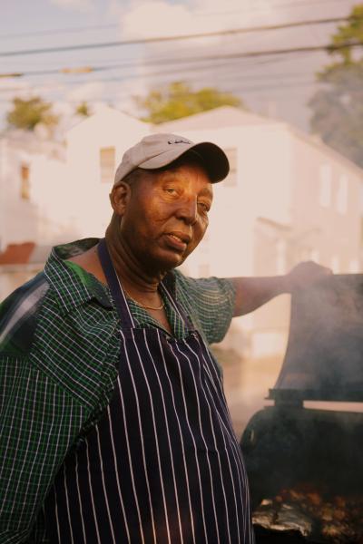 Block Party for NYT - Roy Owens cook friend chicken and port for the block...