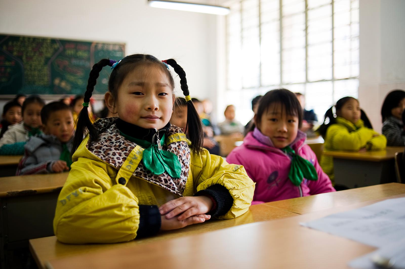 Second grade students in a dent...i. Shanghai, China January 2009