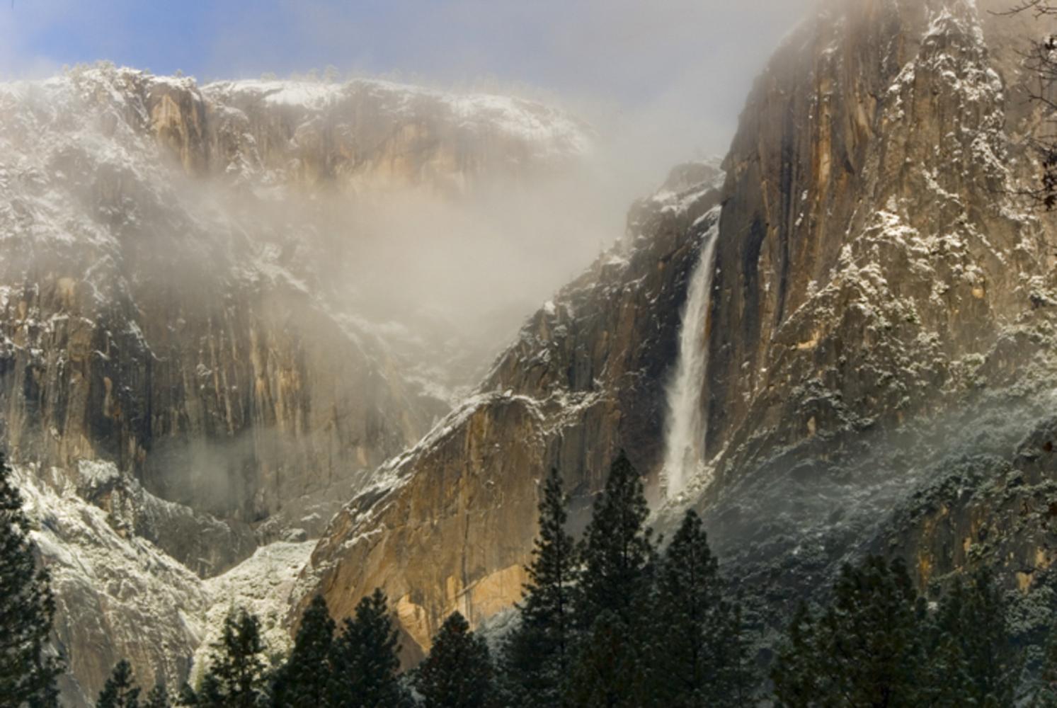 The first snow of winter in the valley of Yosemite National Park, California.