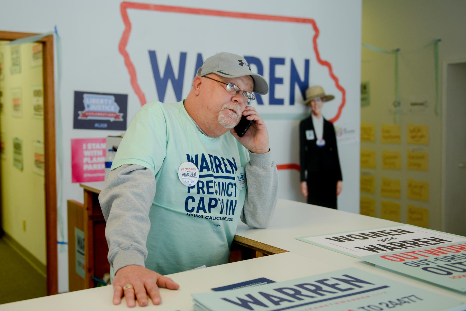 Joel Amandus of Fort Madison an... he was campaigning for Warren.