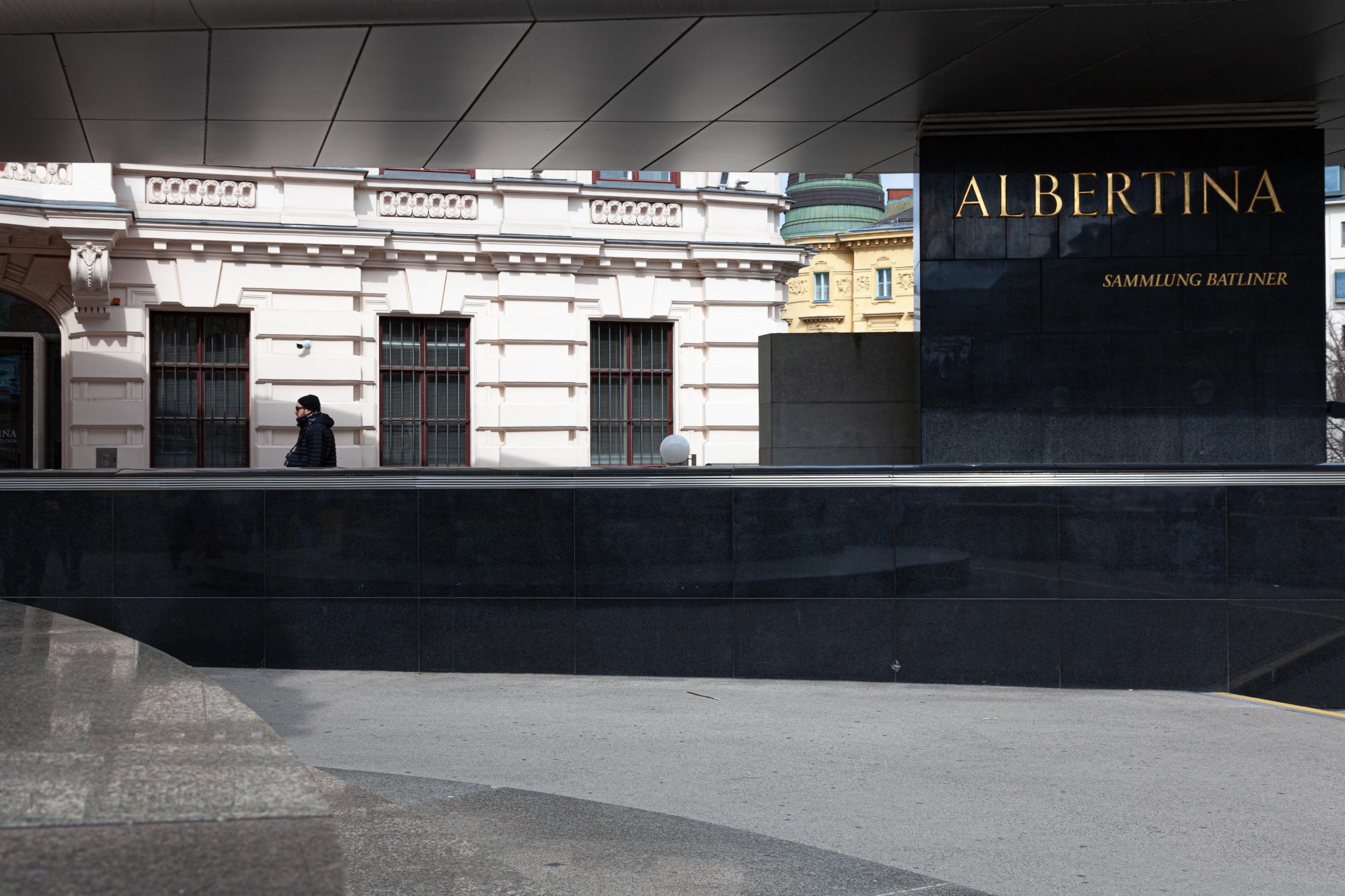 Coronavirus"™ Footprints in Vienna, March 2020 - Empty entrance area to the Albertina, a famous museum in...