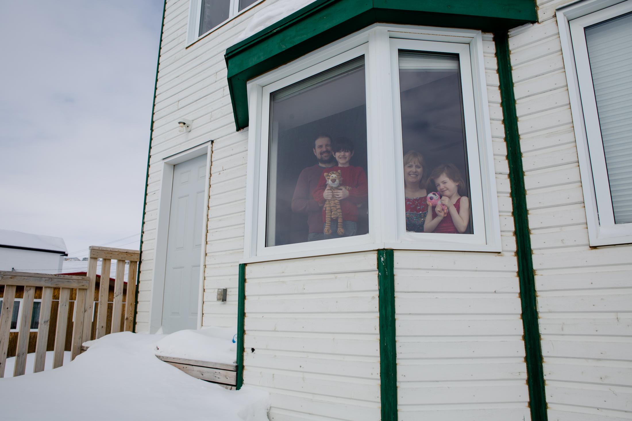 Iqaluit, NU - Megan Levy-Mason and family