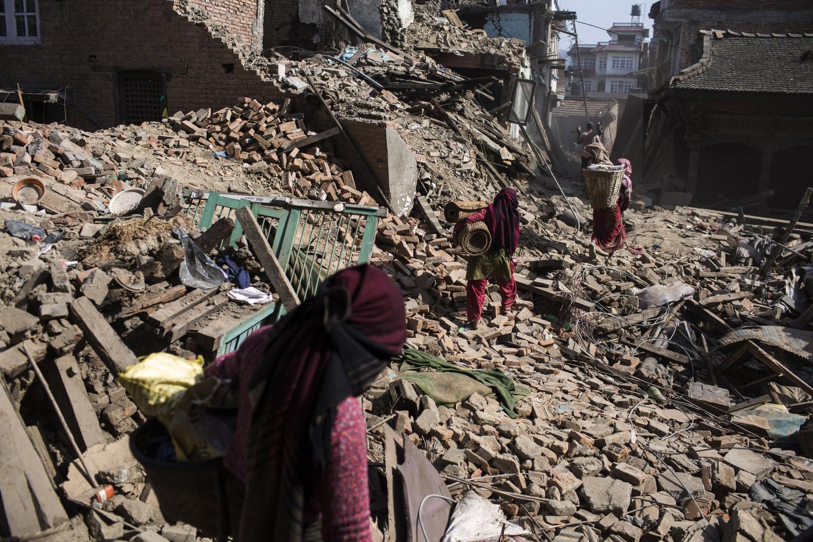 Nepal: Aftermath - Nepal / Natural disaster /  A group of Nepalese women...