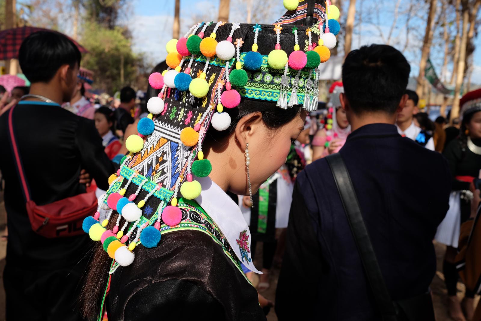 Hmong woman | Buy this image