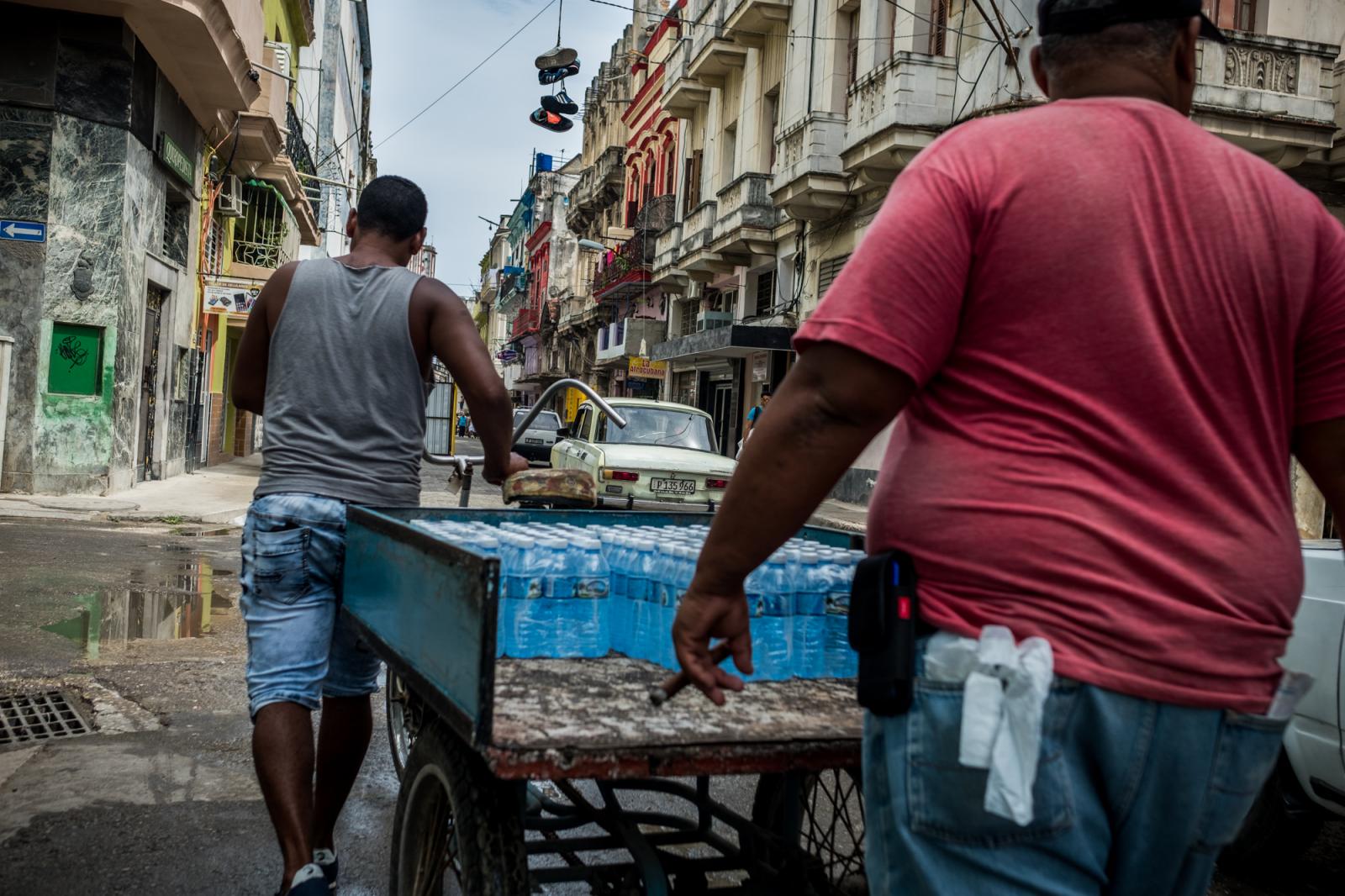 The irregularities in the water...entral Havana. Havana, 9-4-2019