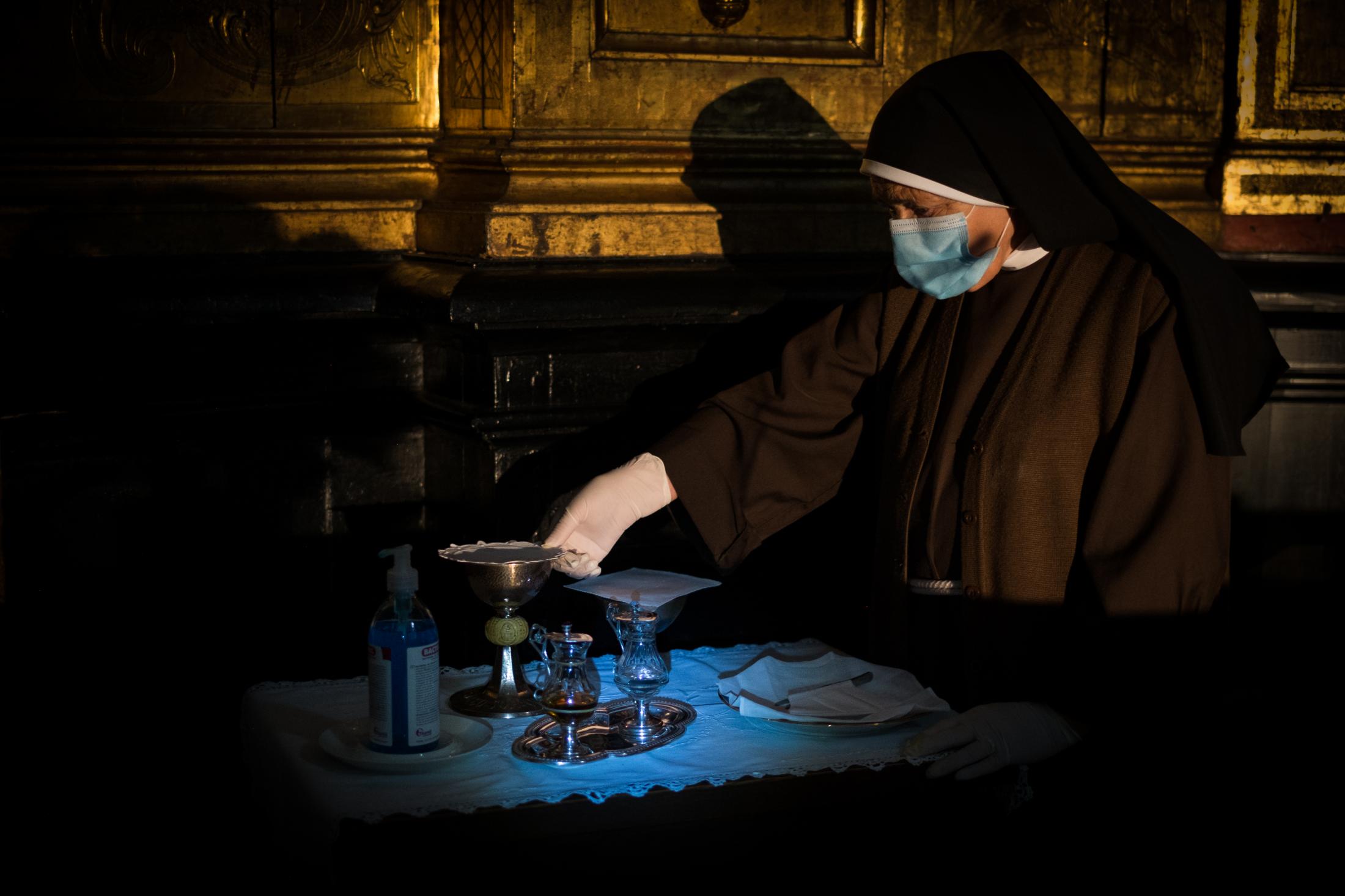 AN OASIS INSIDE THE PANDEMIC -   Sister Genoveva with all recommended security measures...
