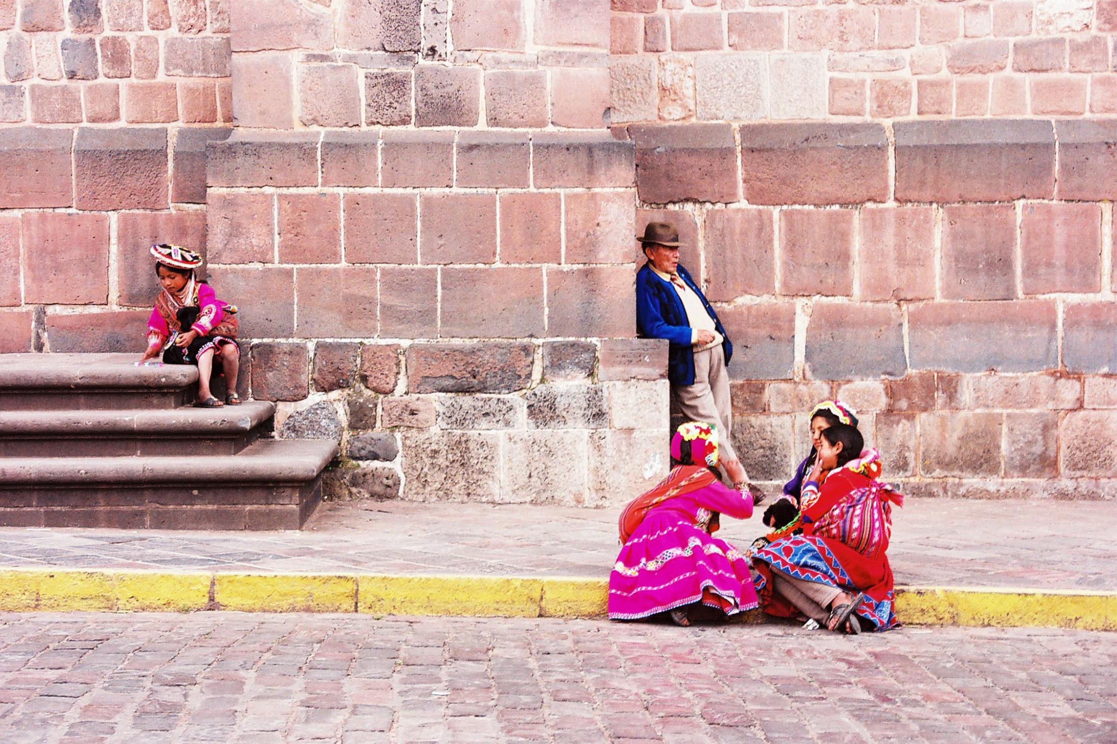 SINGLES -  Everyday life in Cusco, Perú. February 2007. 