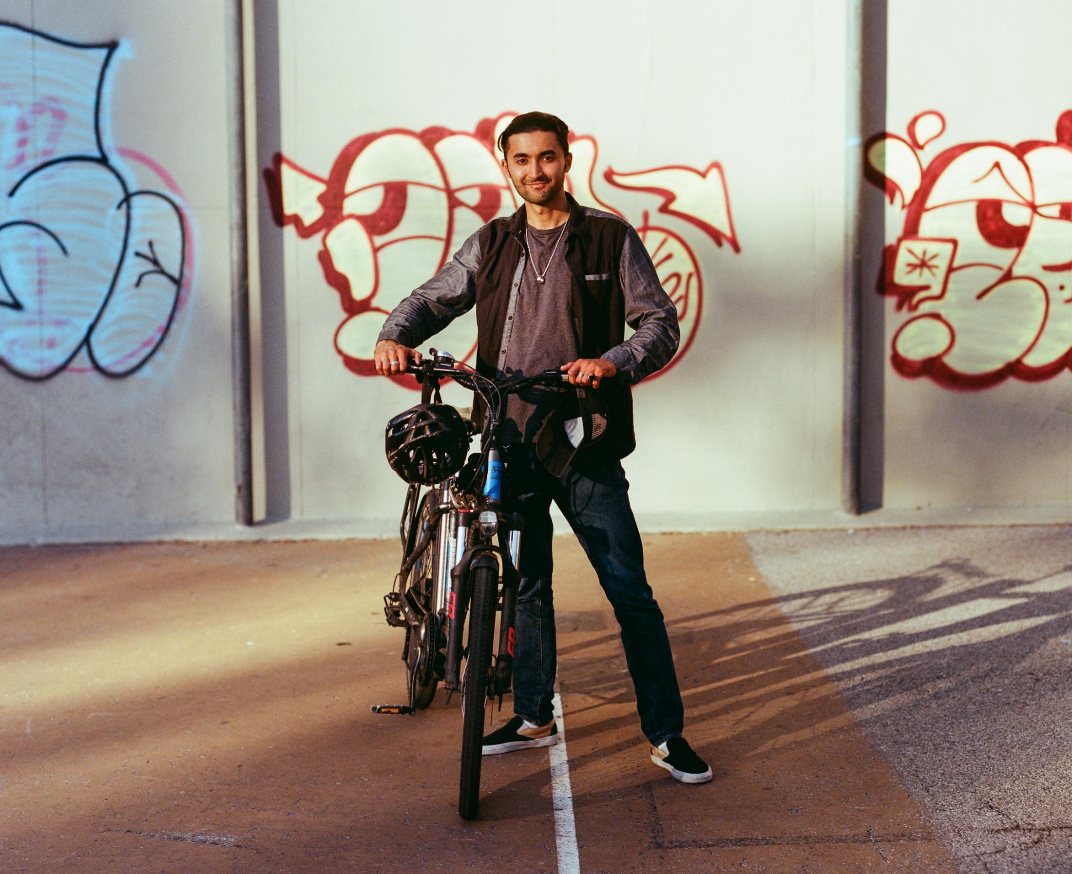 Bahadir Rozi on September 27, 2019 in NYC. Photo essay on Bike Messengers.