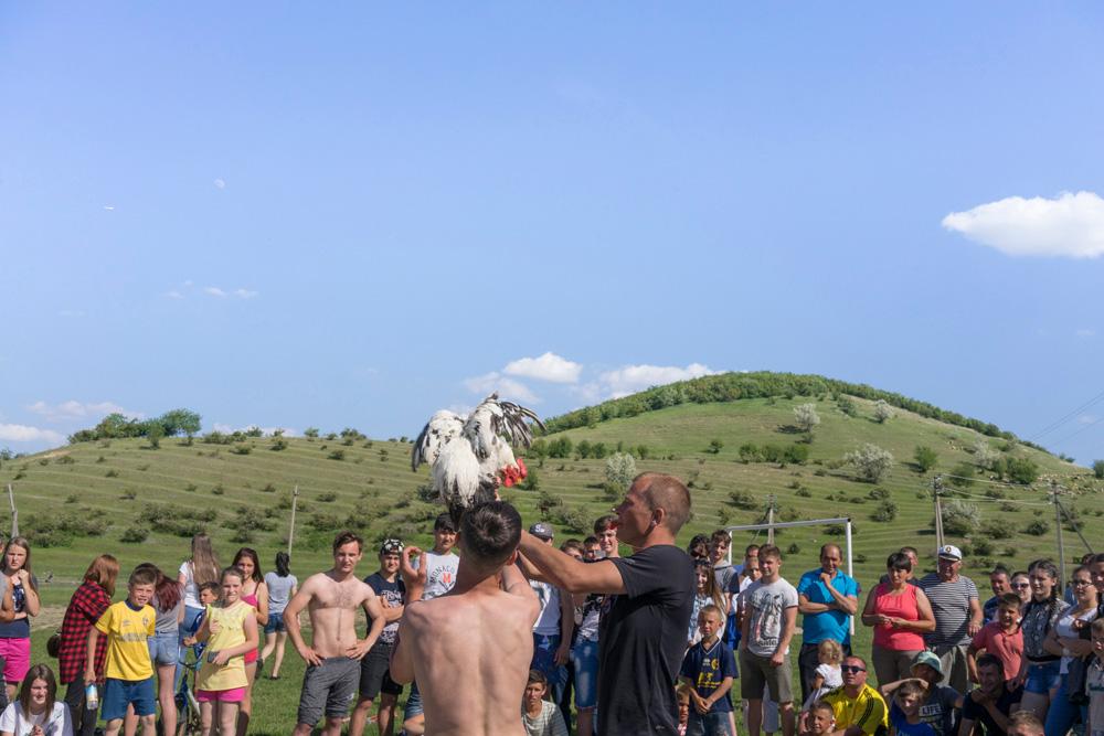 Moldovan Trinta - The winner among the teenagers is raising the living...