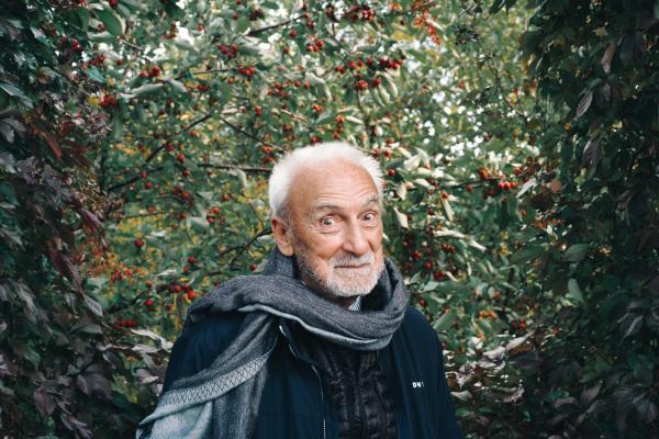 Image from Portraits - L'auteur Yvon Deschamps