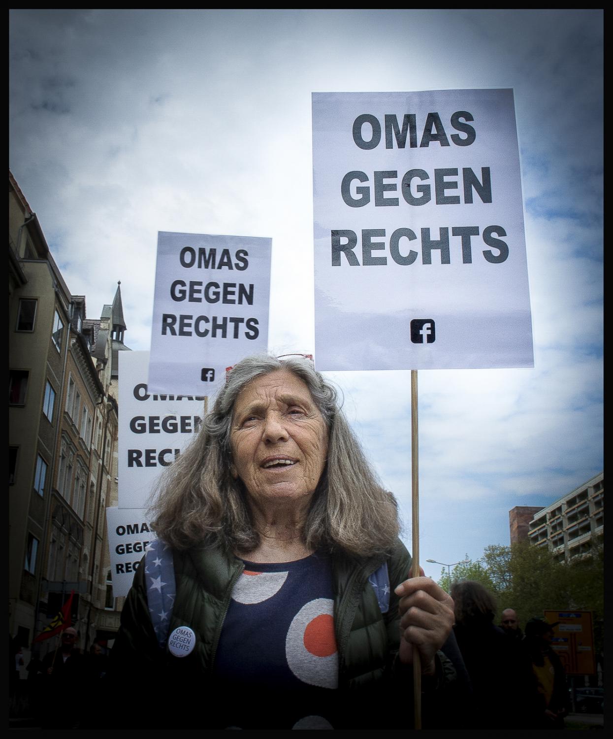 Omas Gegen Rechts-Portraits-Exhibition
