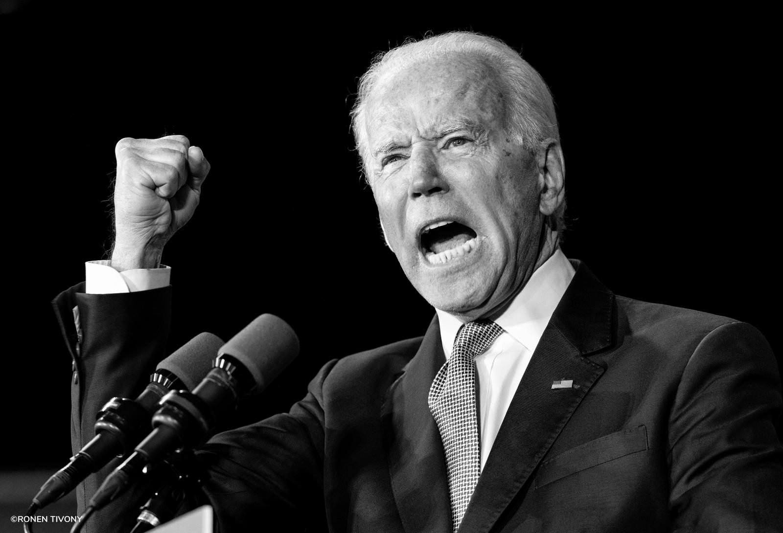 Thumbnail of Joe Biden speaks during a campai_ California. Photo:Ronen Tivony 