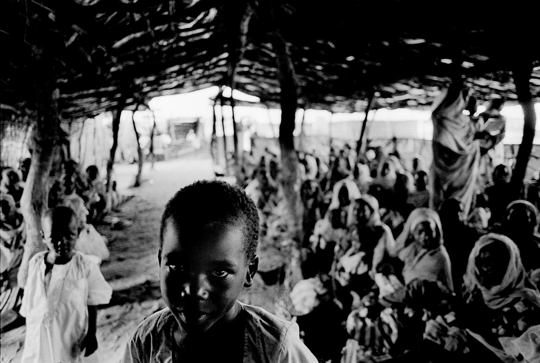 Darfur - SUDAN Nyala, South Darfur Women and malnourished children...