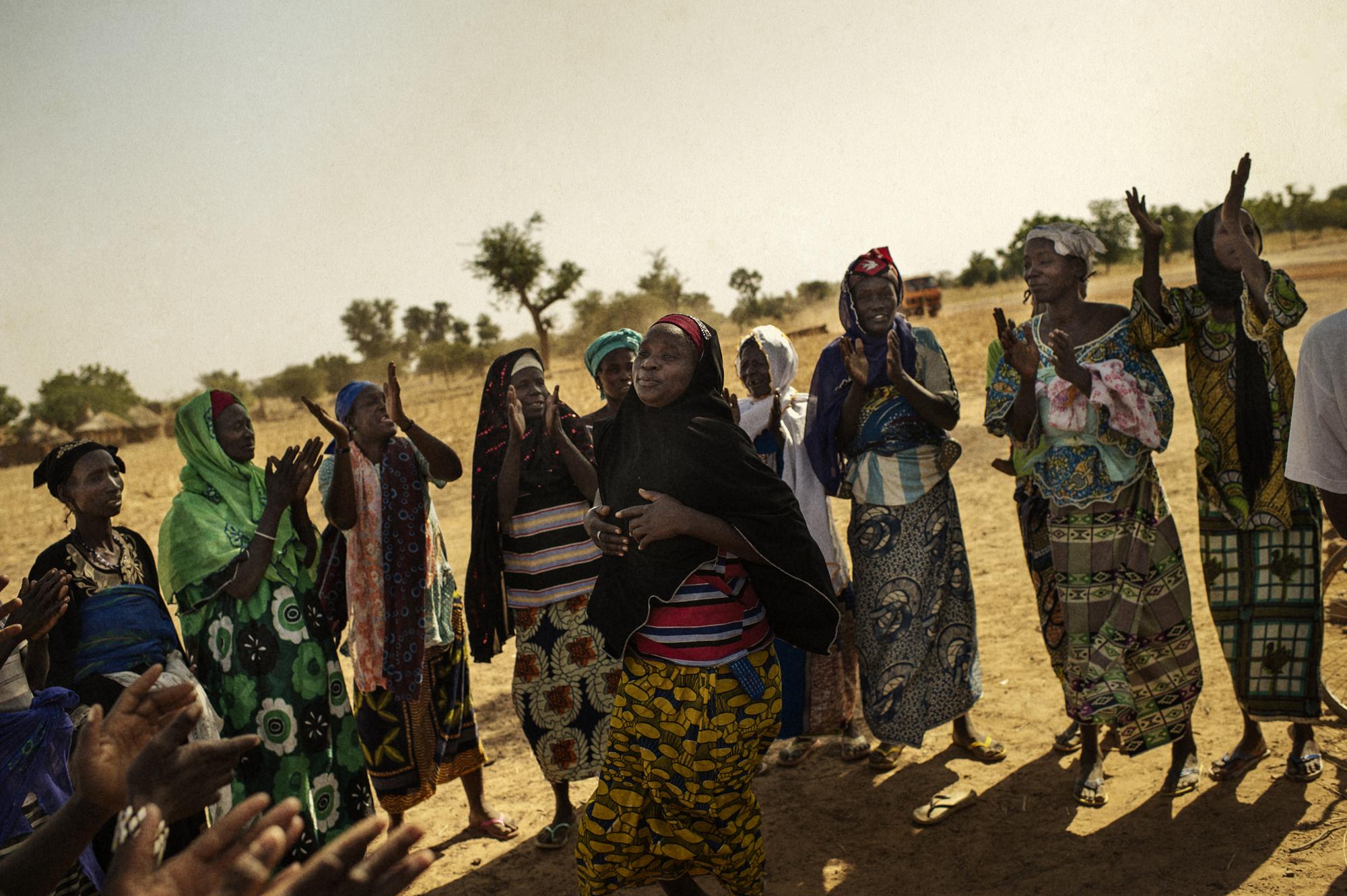 Microcredit / Burkina Faso - Burkina Faso, Moyaorgo.
November 2011.
A group of women...