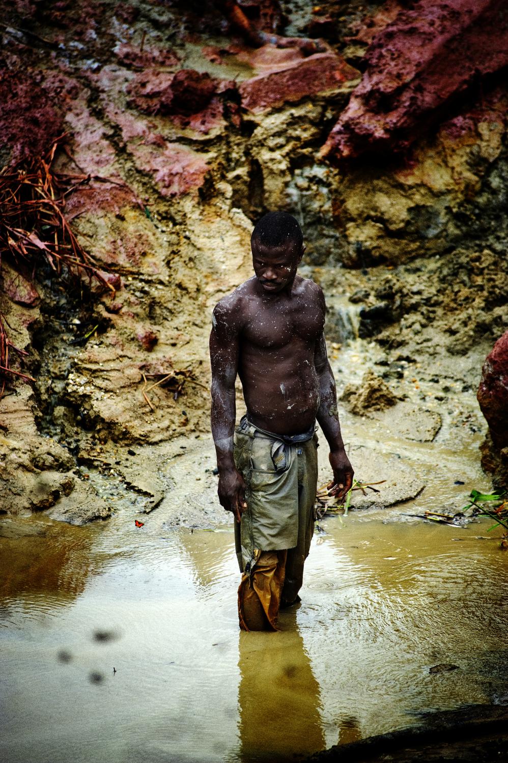 Diamond diggers - Sierra Leone, Koidu. August 2008. Portrait of a diamond...