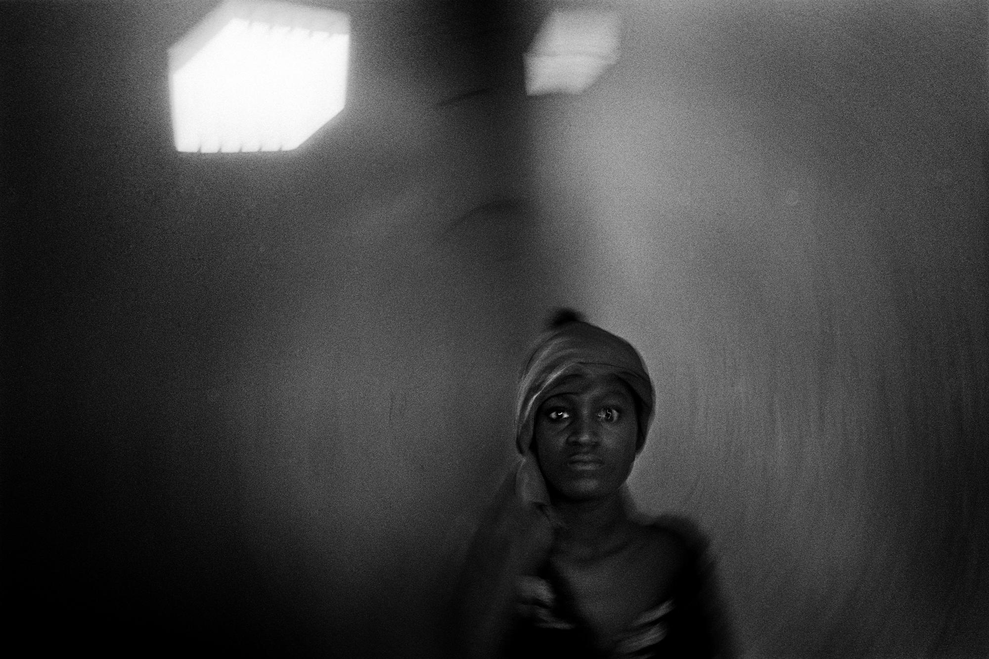 Kissy - SIERRA LEONE Freetown
A woman in an isolation cell at...