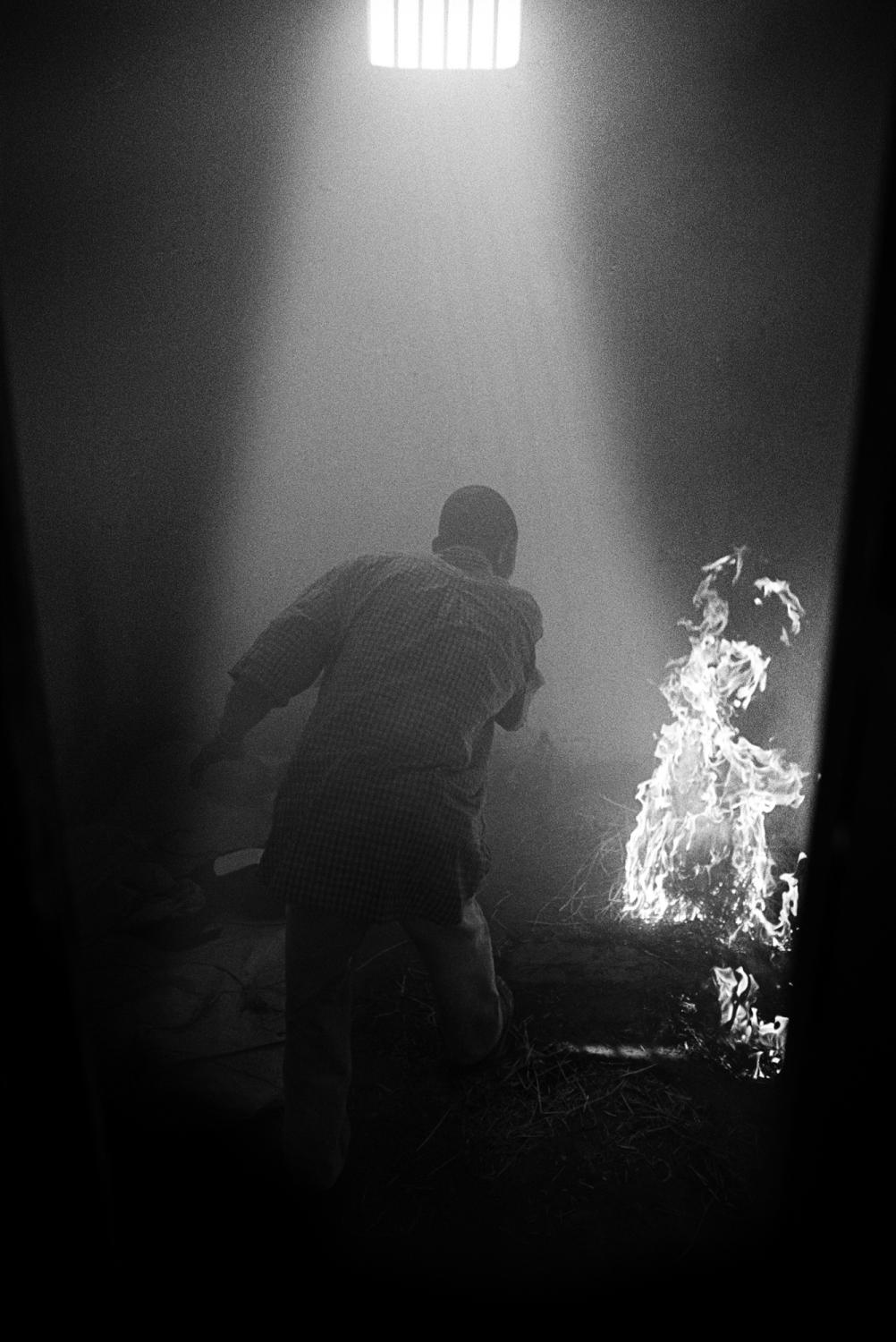 Kissy - SIERRA LEONE Freetown
A burning bed, which has been set...