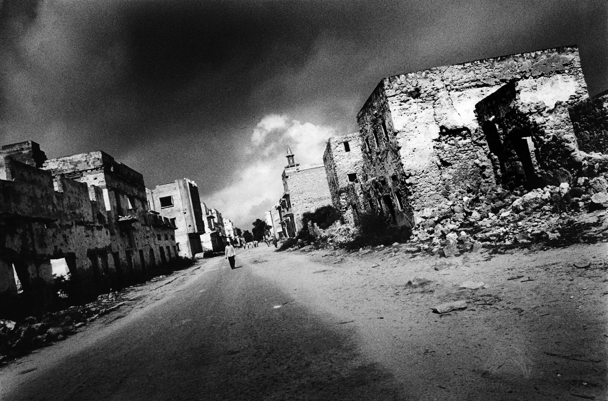 Somalia, the invisible trace - SOMALIA Mogadishu Destroyed buildings in the north of the...