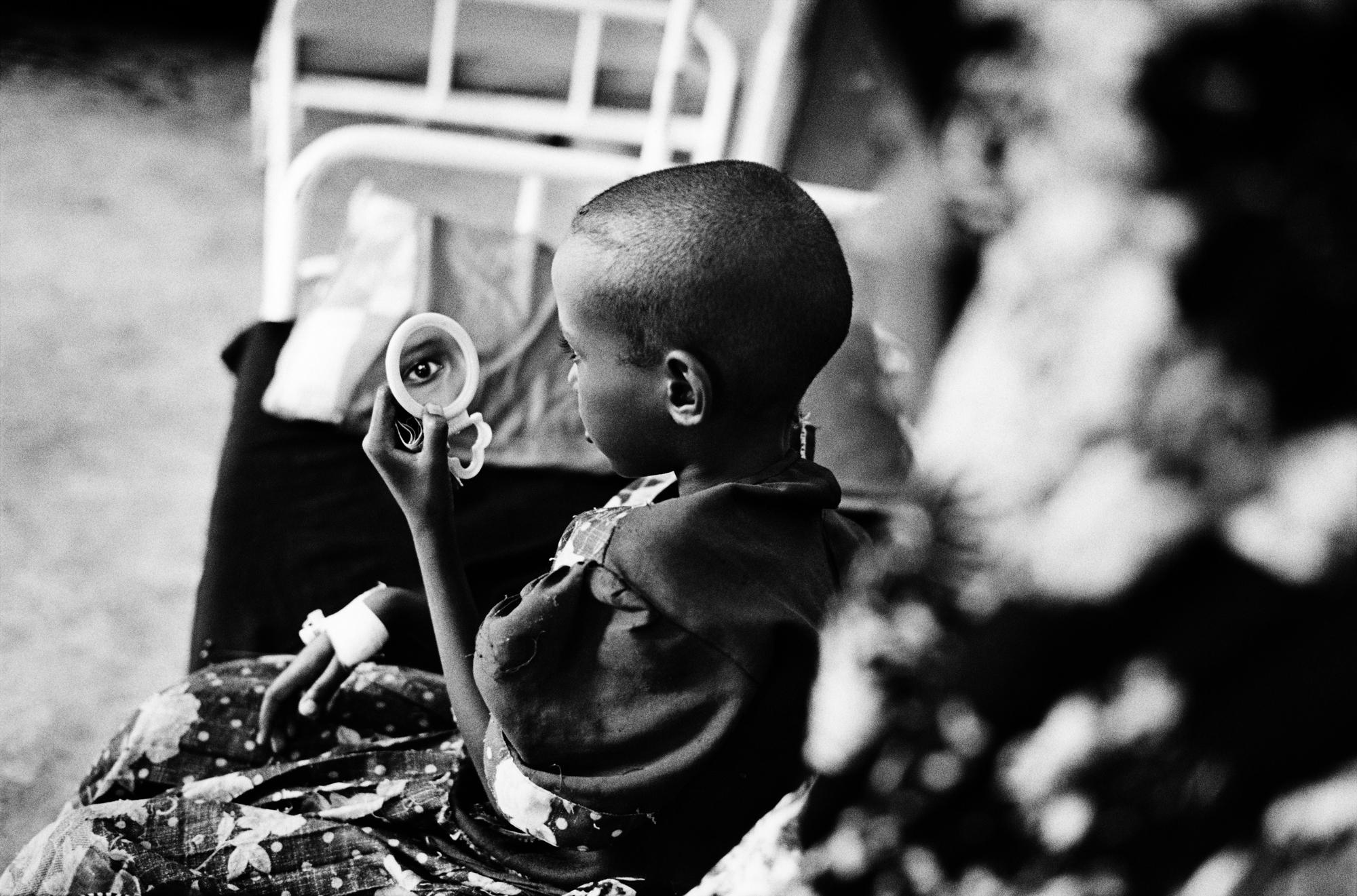 Somalia, the invisible trace - SOMALIA Galcayo (Gaalkacyo), Mudug, Puntland A young girl...