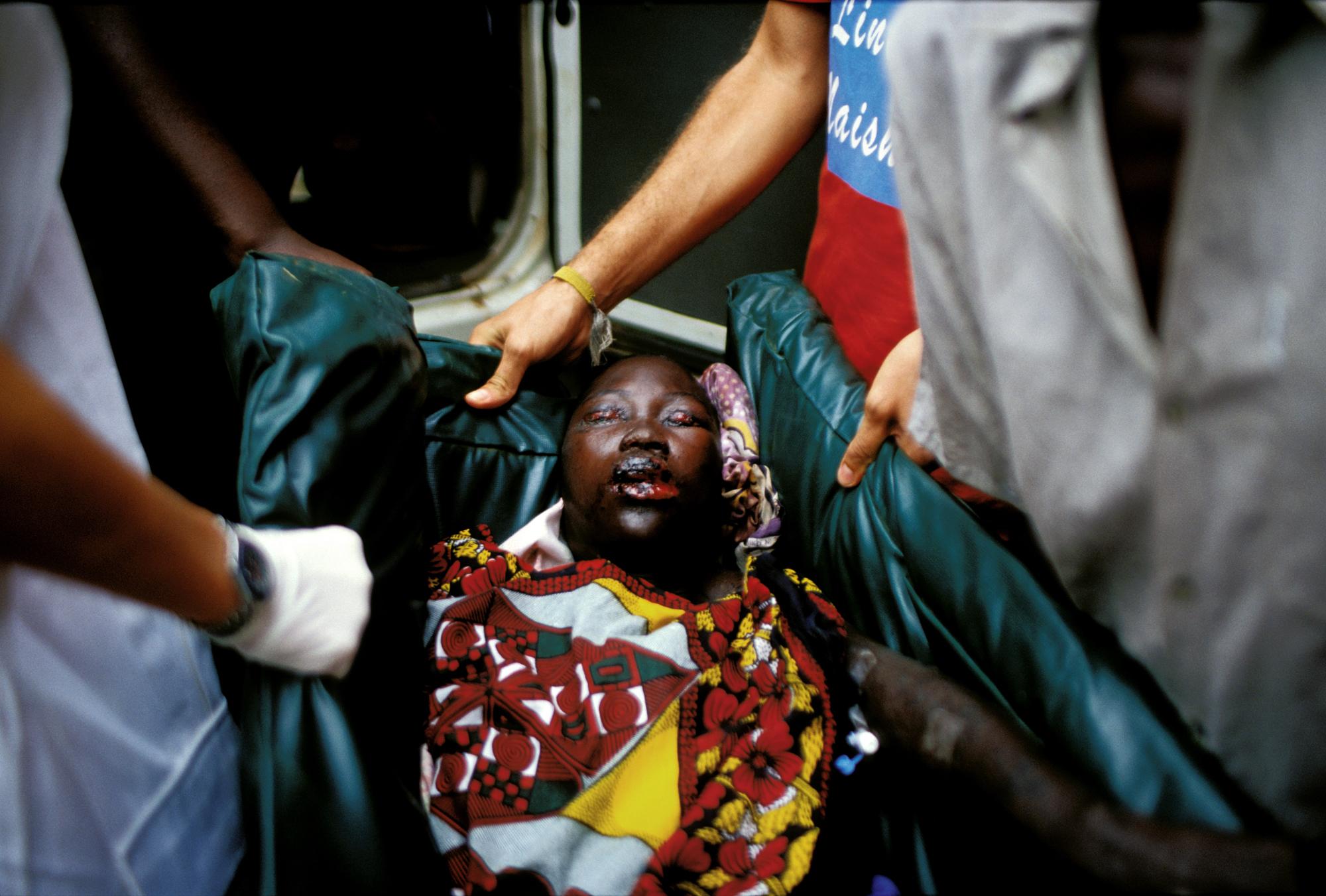 Kenya - KENYA Busia Doctors from Medecins Sans Frontieres (MSF)...