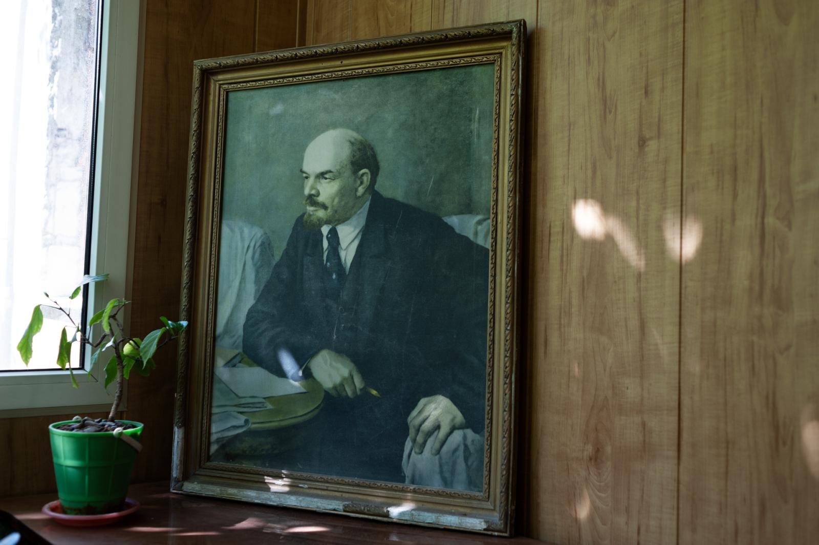 Portrait of Lenin in a hostel, ...re separation. Tiraspol Moldova