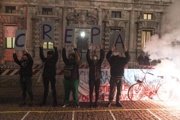 Articoli - Lockdown e piazze: le proteste a Milano, Bologna e Roma