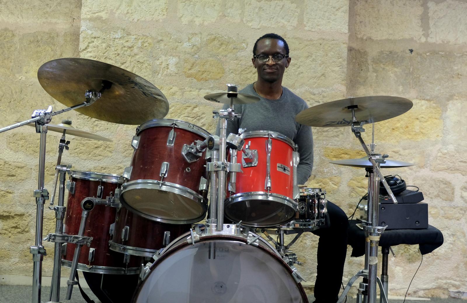 Roger Biwandu, prodige de la batterie Jazz
