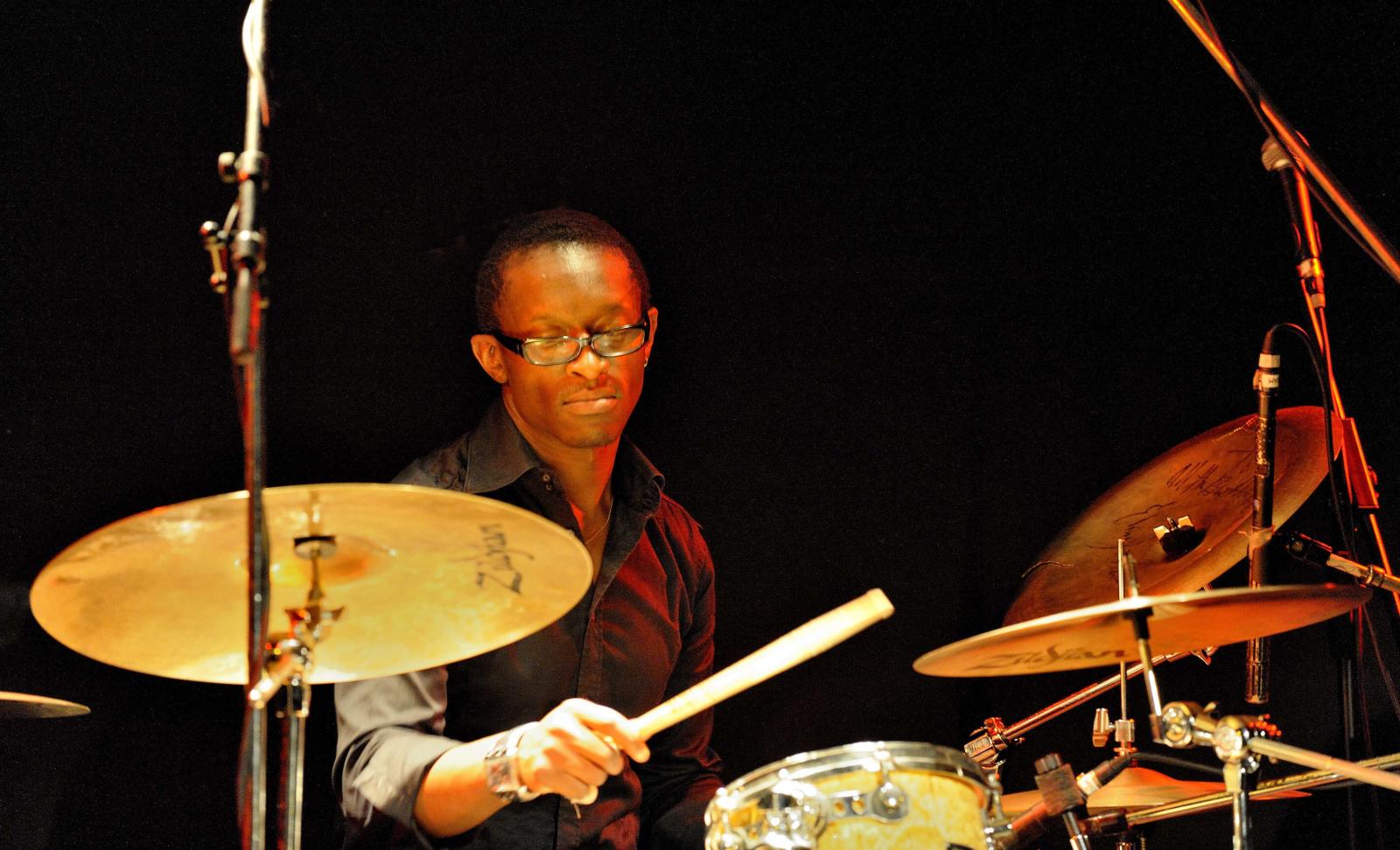 Roger Biwandu, prodige de la batterie Jazz