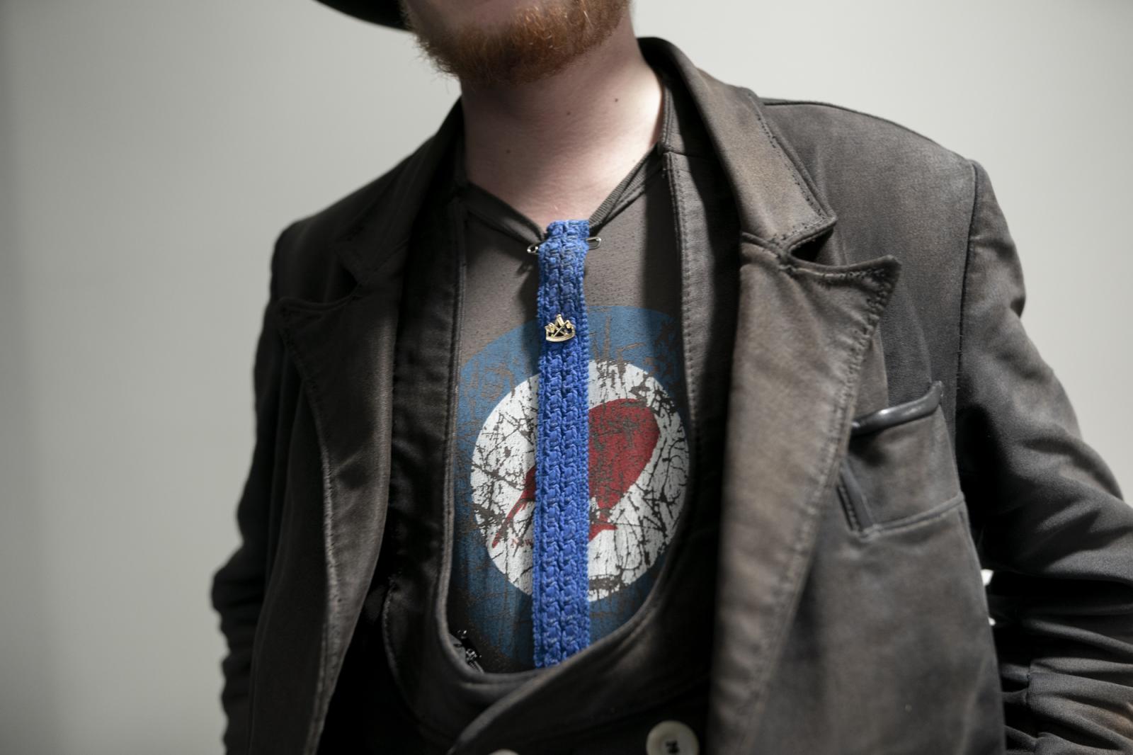   -  Ben wears his blue &quot;Ehrbarkeit&quot; (kind of tie symbolizing his belonging to the...