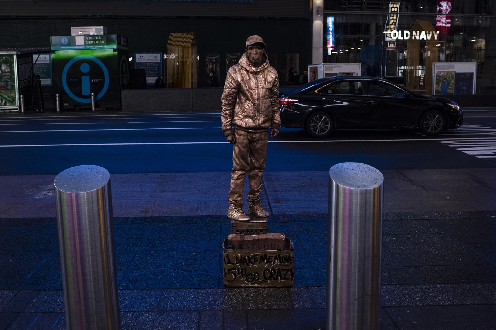 A street performance posing as...bre 31, 2020 in New York City.